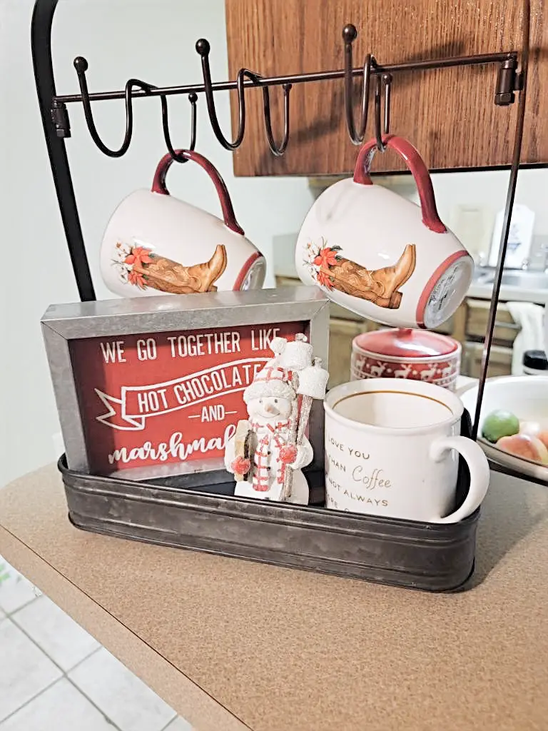 Christmas tray with coffee mug hangers