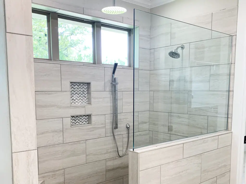 Walk in shower with large tiles