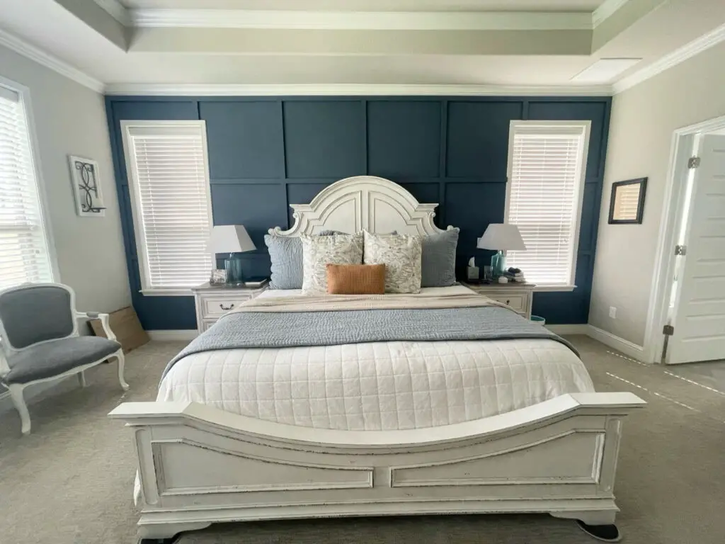 decor mistakes with a matching furniture set in the bedroom 